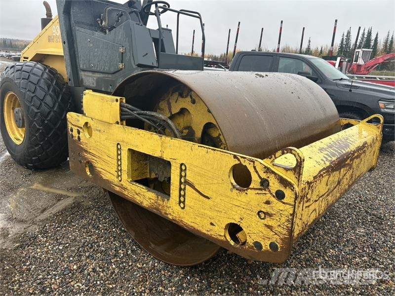  Smooth Drum Compactor Enojni valjarji