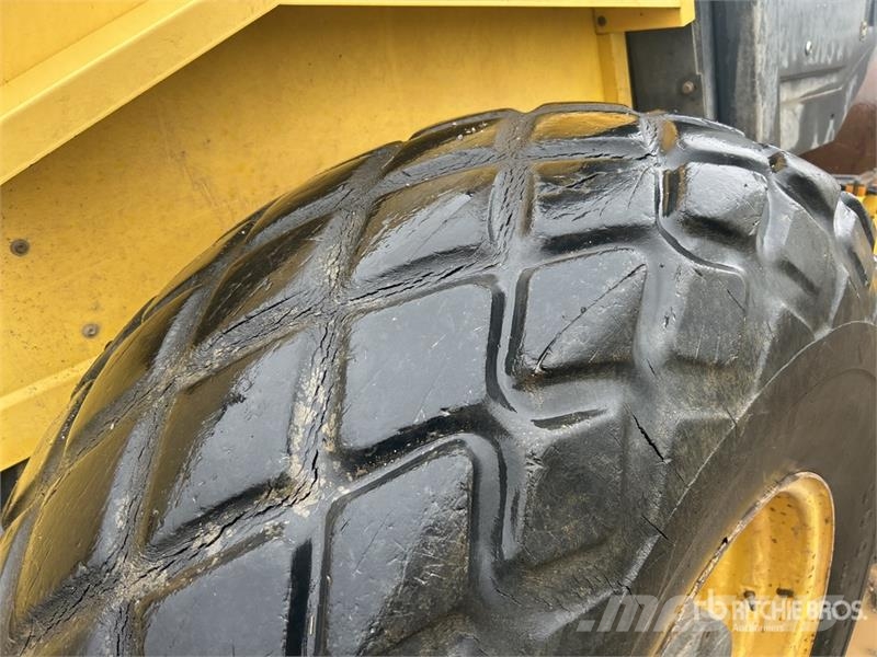  Smooth Drum Compactor Enojni valjarji