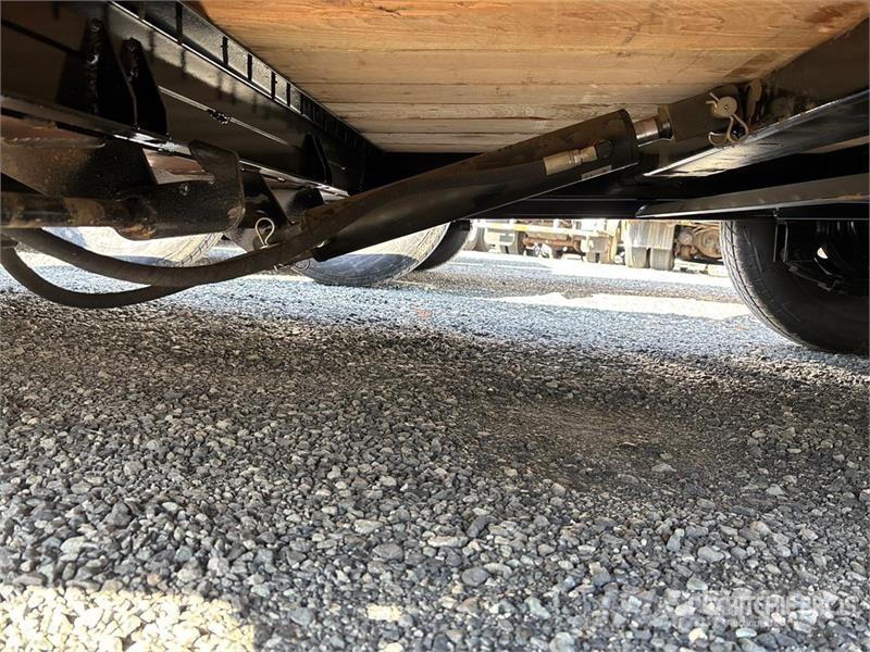 Southland LBAT8-616 13653 lb 23 ft T/A Gooseneck T لوادر منخفضة