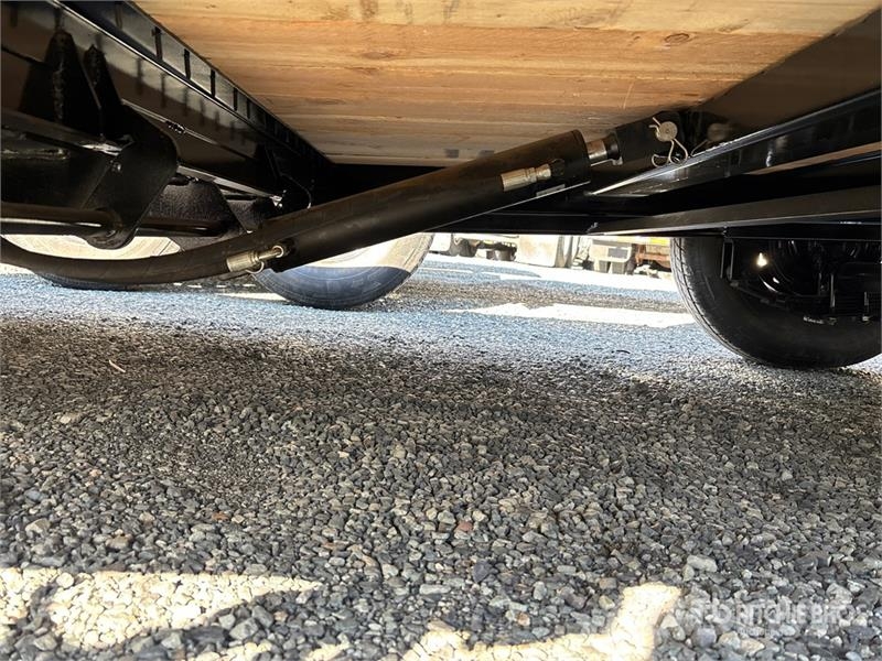  Southland LBAT8-616 13653 lb 23 ft T/A Tilt Deck T لوادر منخفضة