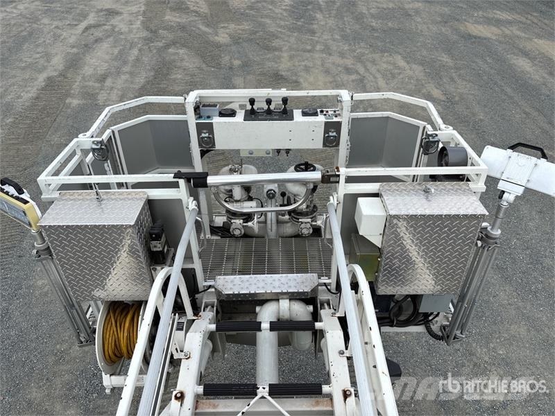 Spartan Motors Chassis Gladiator 6x4 Fire Truck Wozy strażackie