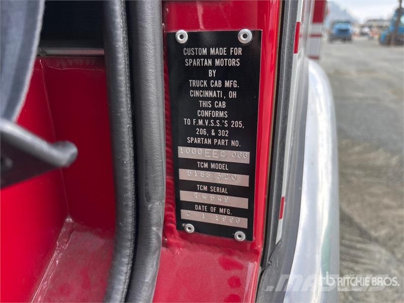 Spartan Motors Gladiator 6x4 Crew Cab Fire Truck شاحنات حريق