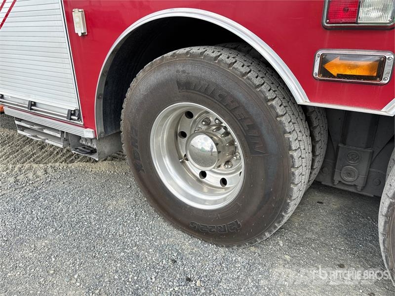 Spartan Motors Gladiator 6x4 Crew Cab Fire Truck شاحنات حريق