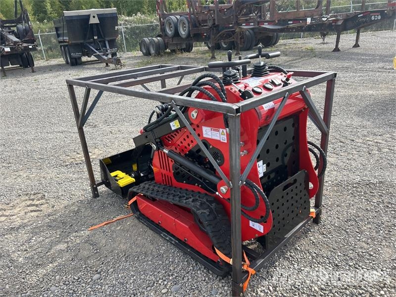 SSL60-RED Mini Compact Track Loader (Unused) Smykem řízené nakladače