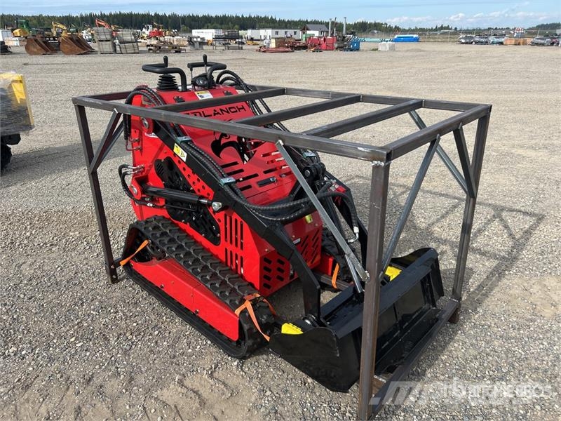 SSL60-RED Mini Compact Track Loader (Unused) Smykem řízené nakladače