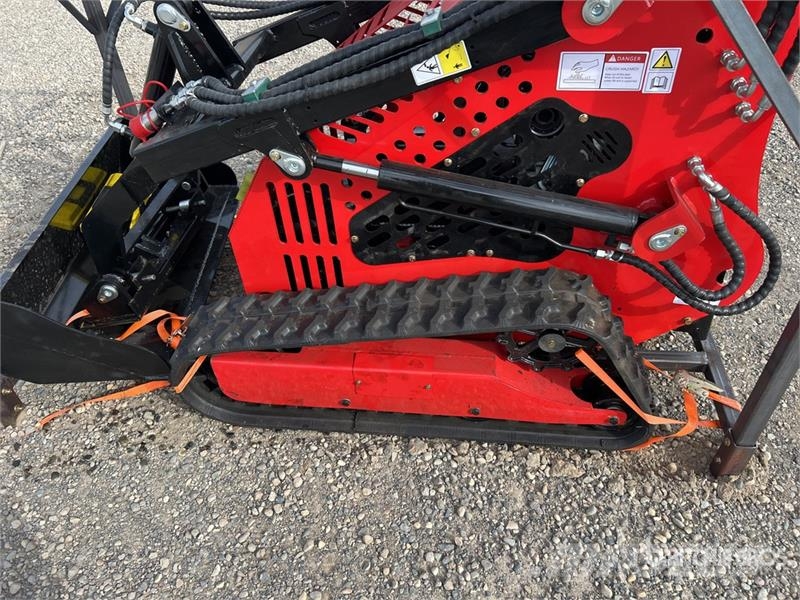  SSL60-RED Mini Compact Track Loader (Unused) Skid steer mini utovarivači