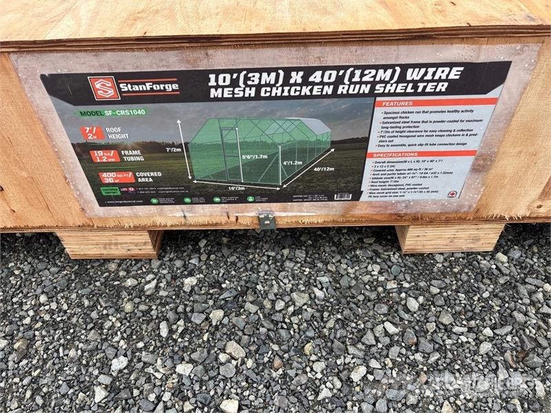 StanForge CRS1040 40 ft x 10 ft Mesh Chicken Run & Autres matériels d'élevage