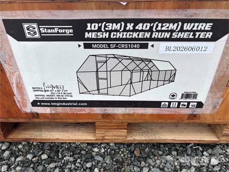 StanForge CRS1040 40 ft x 10 ft Mesh Chicken Run & Autres matériels d'élevage