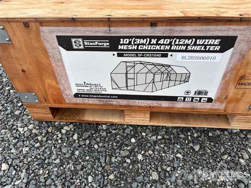 StanForge CRS1040 40 ft x 10 ft Mesh Chicken Run & Autres matériels d'élevage