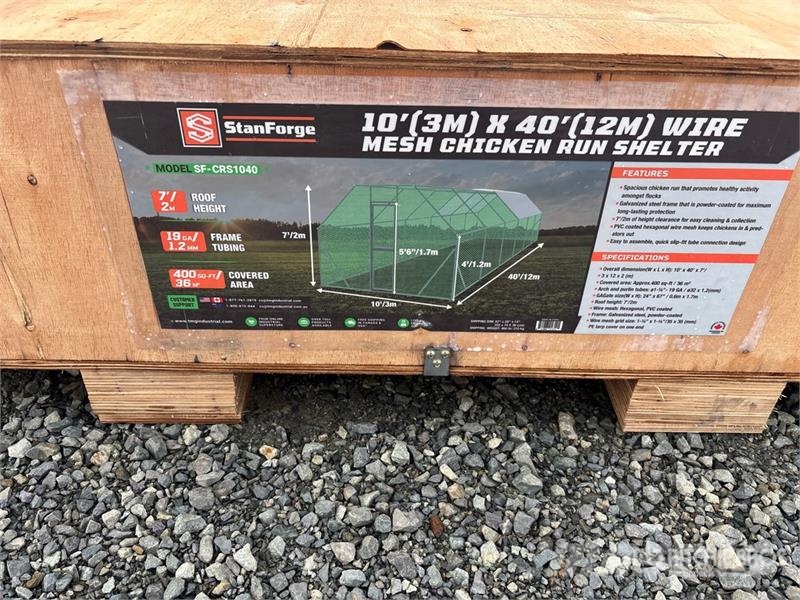 StanForge CRS1040 40 ft x 10 ft Mesh Chicken Run & Autres matériels d'élevage