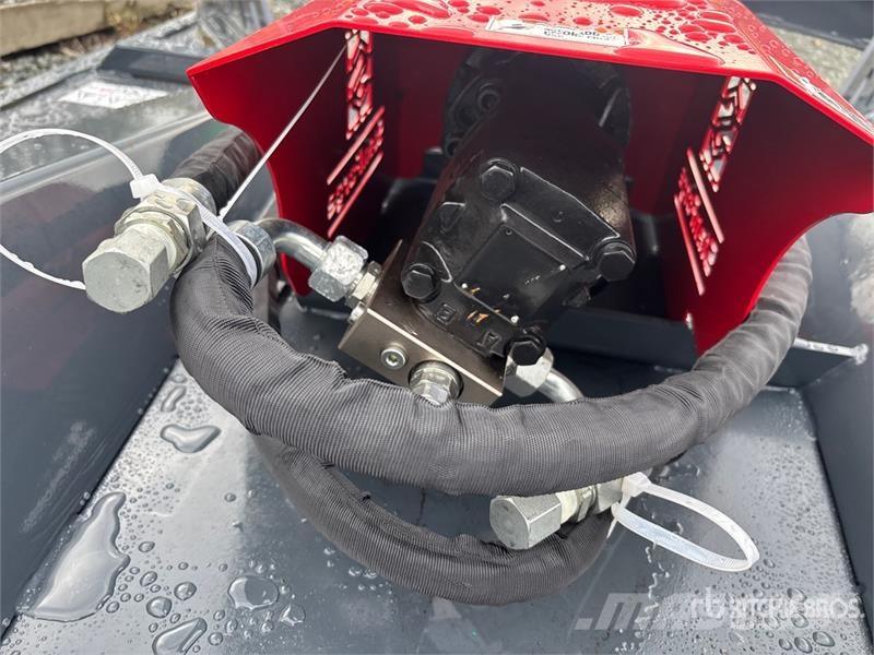  StanForge SBC60 60 in Skid Steer Brush Cutter (Unu ماكينات جز العشب
