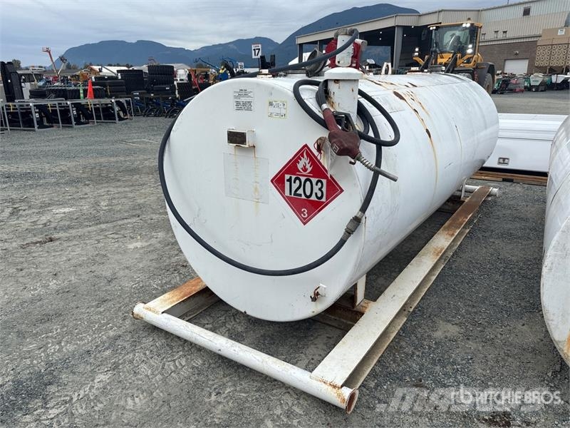 Steelcraft Clemmer 4500 L Portable Steel Diesel Ga Fuel and additive tanks