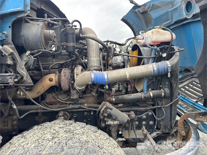 Sterling 335K-4 7500 lb Straight Boom on Sterling 8x6 Boom شاحنات الرافعات