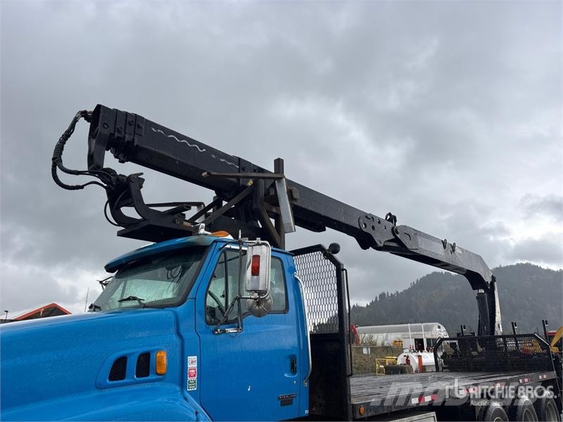 Sterling 335K-4 7500 lb Straight Boom on Sterling 8x6 Boom شاحنات الرافعات