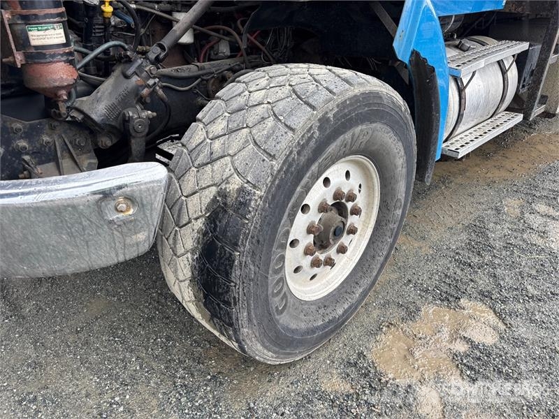 Sterling L9500 Автомобильные краны