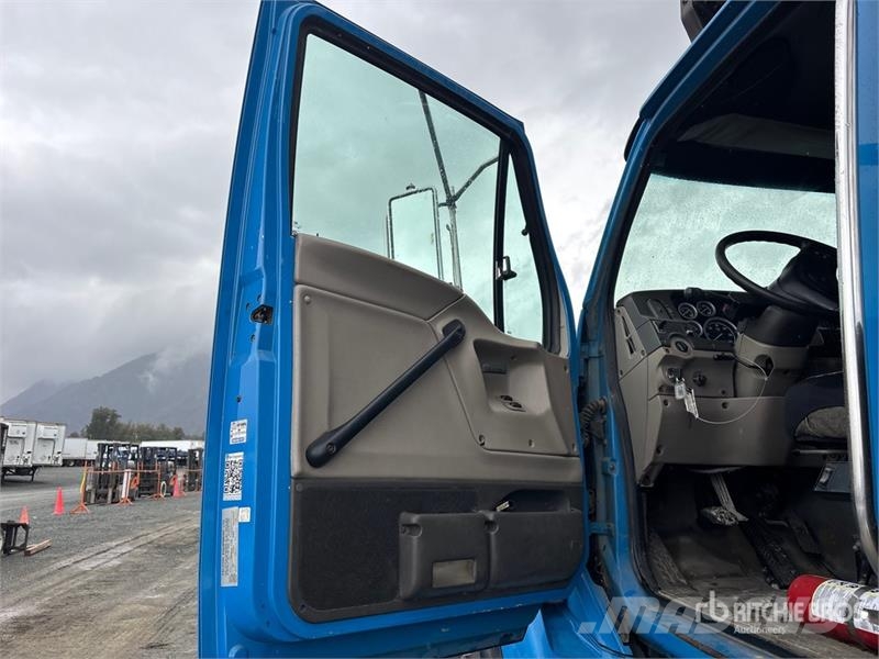 Sterling L9500 Автомобильные краны
