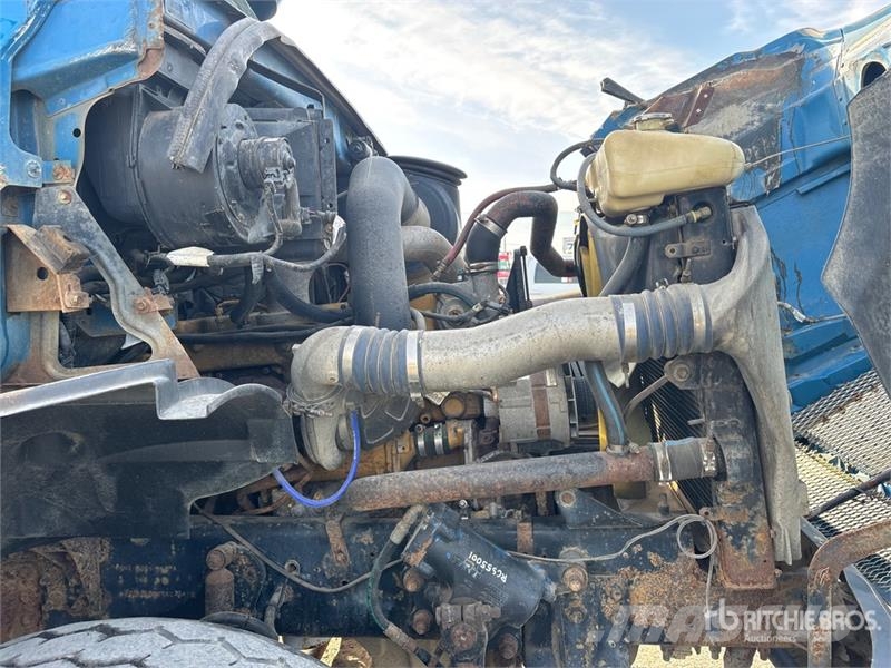 Sterling L9500 Camion con sponde ribaltabili