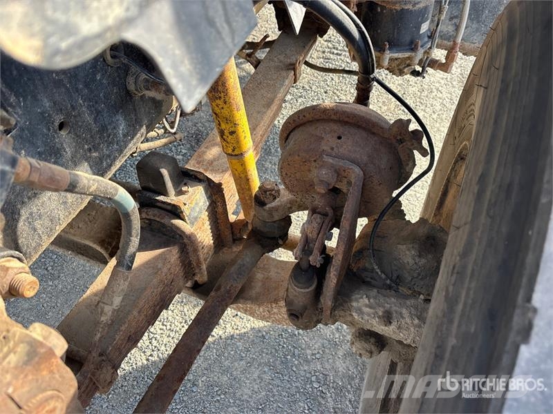 Sterling L9500 Camion con sponde ribaltabili