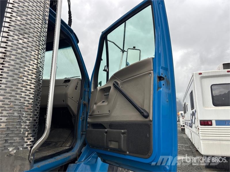 Sterling L9500 Автомобильные краны