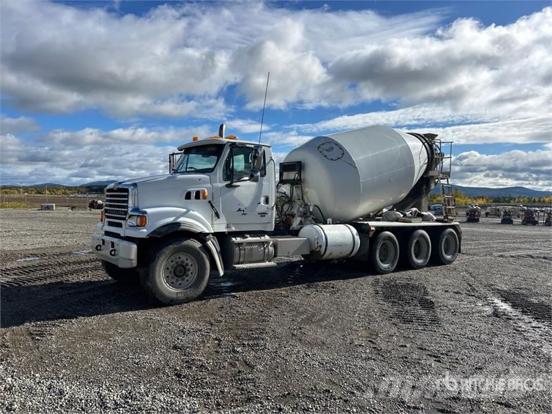 Sterling LT9500 Camion malaxeur