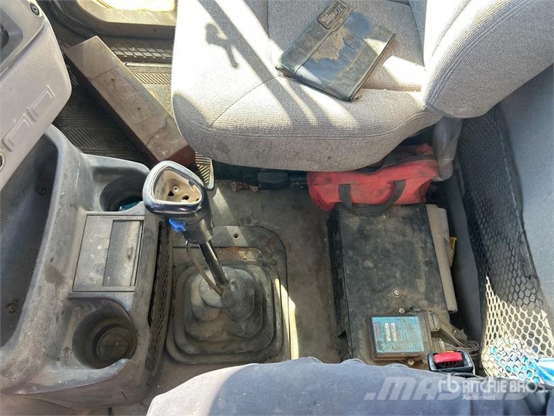 Sterling LT9500 Avtomešalci za beton