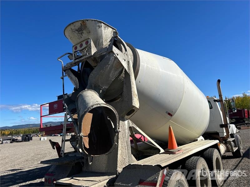 Sterling LT9500 Avtomešalci za beton