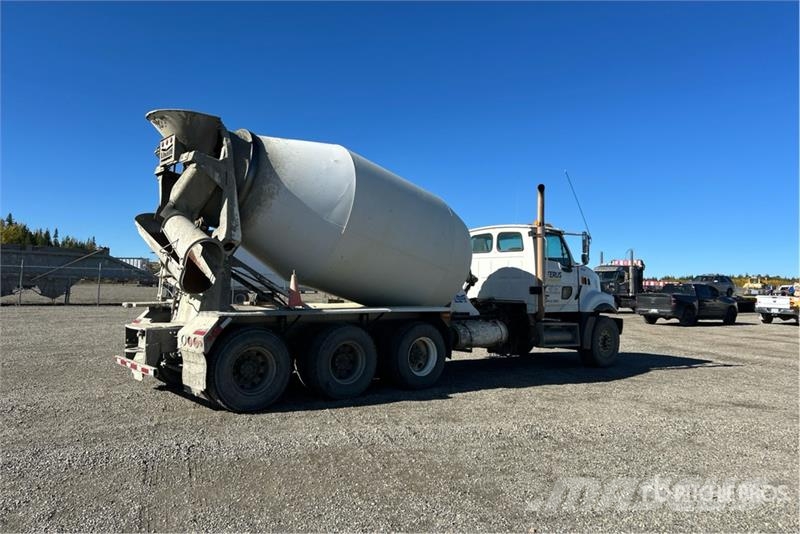 Sterling LT9500 Avtomešalci za beton