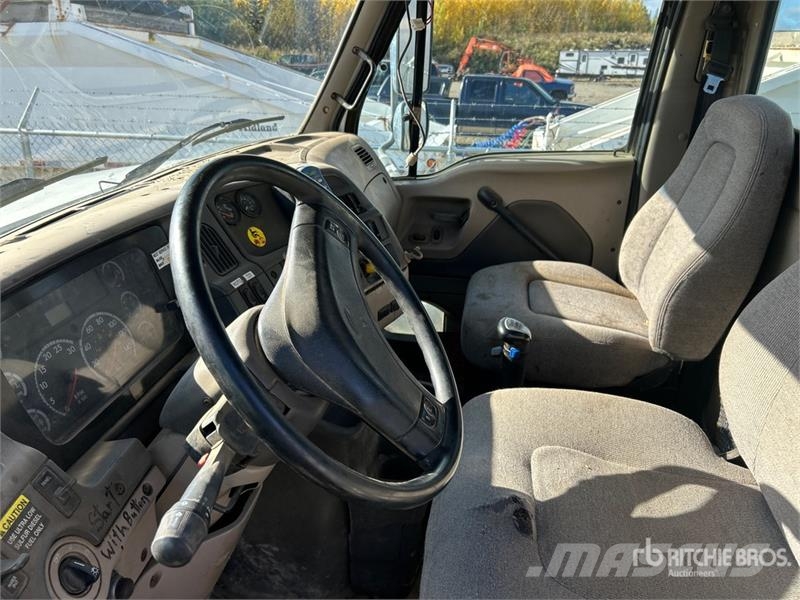 Sterling LT9500 Бетономішалки (Автобетонозмішувачі)