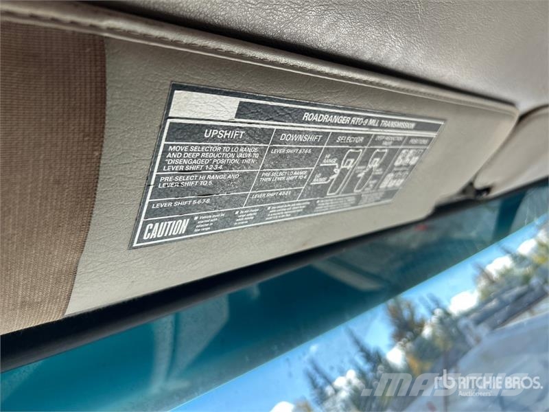 Sterling LT9500 Avtomešalci za beton