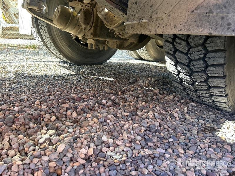 Sterling LT9500 Avtomešalci za beton