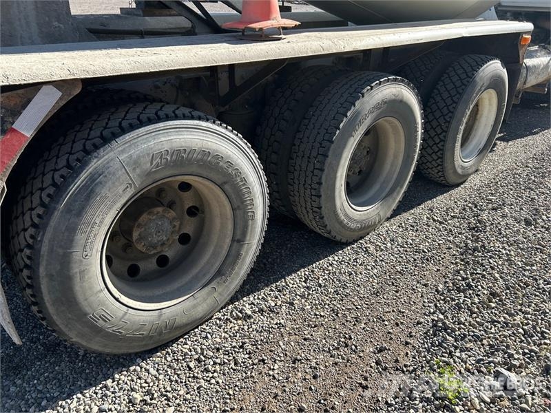 Sterling LT9500 Betonkeverők/Betonpumpák