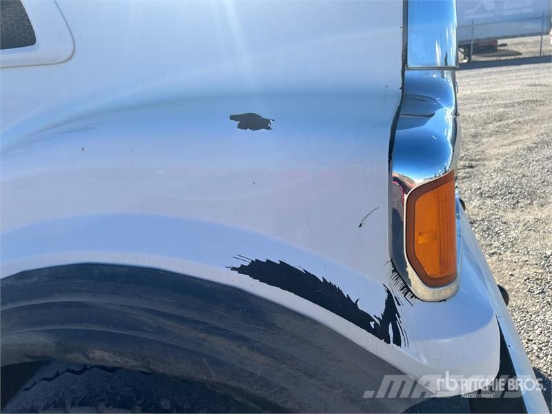 Sterling LT9500 Avtomešalci za beton
