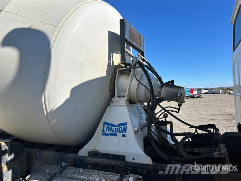 Sterling LT9500 Betonkeverők/Betonpumpák