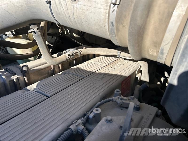 Sterling LT9500 Betonkeverők/Betonpumpák