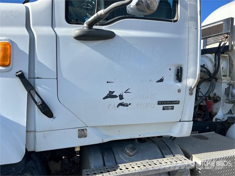 Sterling LT9500 Бетономішалки (Автобетонозмішувачі)