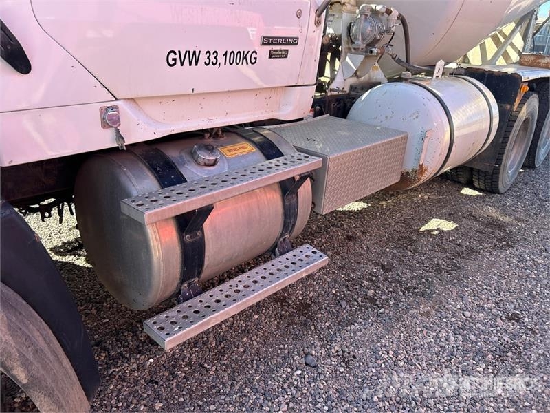 Sterling LT9500 Avtomešalci za beton