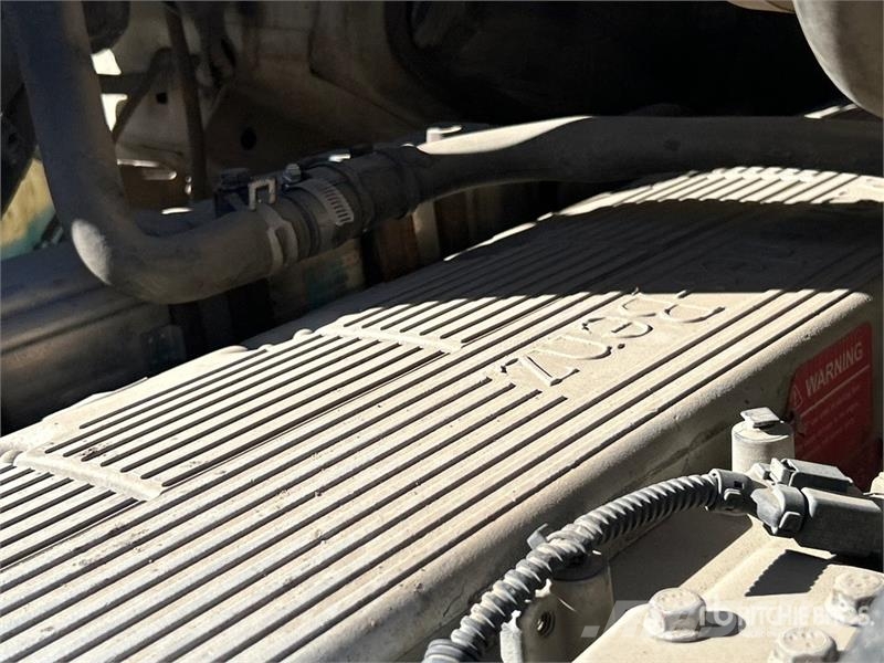 Sterling LT9500 Avtomešalci za beton