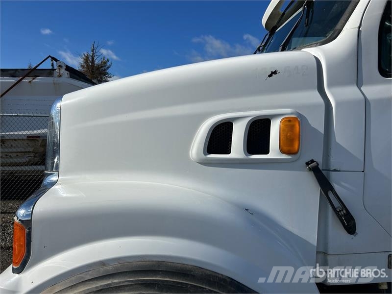 Sterling LT9500 Бетономішалки (Автобетонозмішувачі)