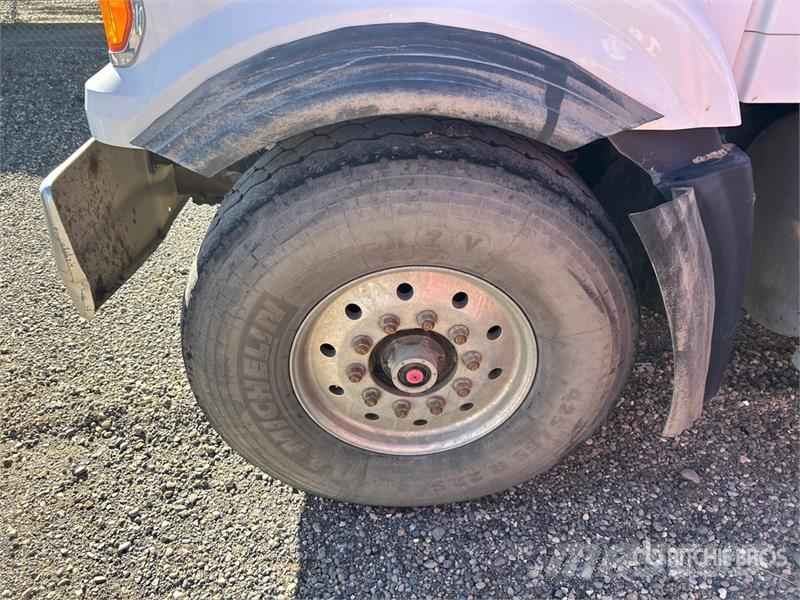 Sterling LT9500 Avtomešalci za beton