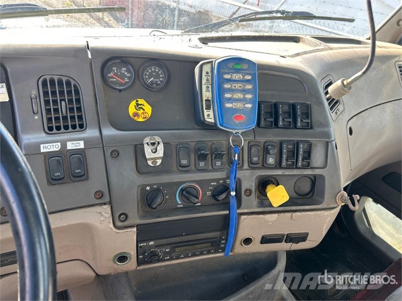 Sterling LT9500 Бетономішалки (Автобетонозмішувачі)