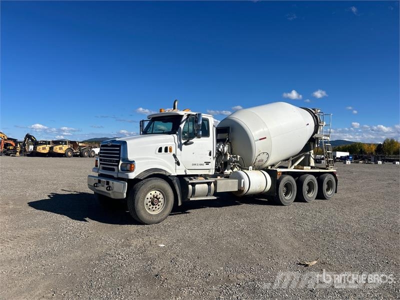 Sterling LT9500 Avtomešalci za beton