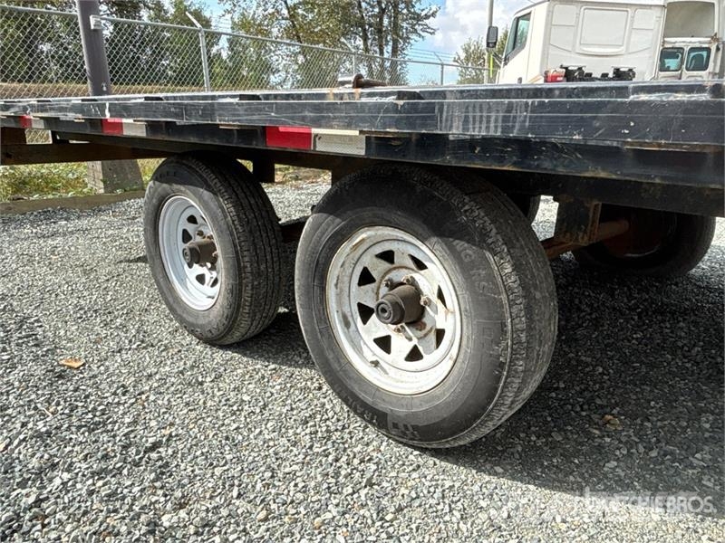 Suretrack 20 ft T/A Flatbed Trailer Platós / Ponyvás pótkocsik