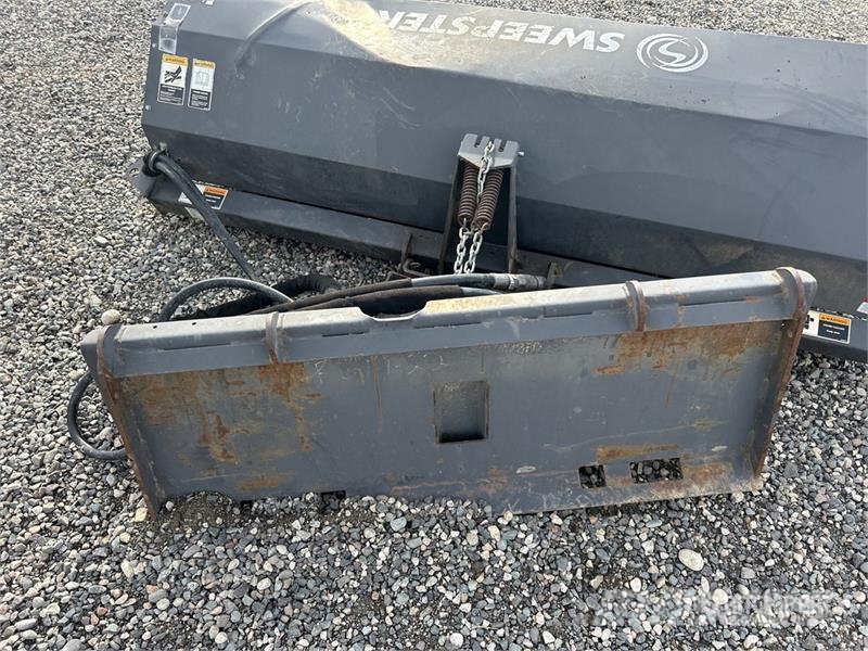 Sweepster 72 in Skid Steer Broom Süpürgeler