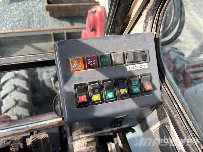 Takeuchi TB175W Pyöräkaivukoneet