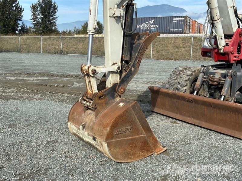 Takeuchi TB175W Pyöräkaivukoneet