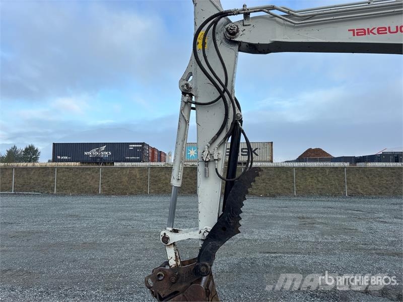 Takeuchi TB290 Roomikekskavaatorid