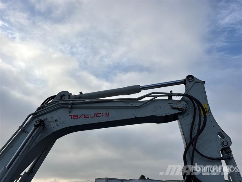 Takeuchi TB290 Roomikekskavaatorid