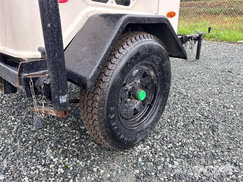 Terex RL4 Fénytornyok
