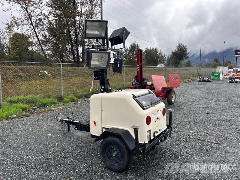 Terex RL4 Fénytornyok