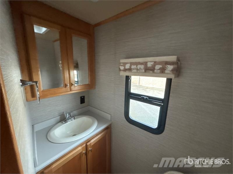 Tiffin Allegro Red 340 Motor Home Autofurgonai ir karavanai